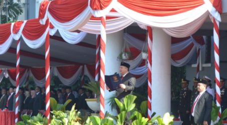 Wakil Wali Kota Surabaya Whisnu sakti Buana saat peringatan upacara kesaktian pancasila dibalai kota