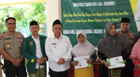 Pemkab Pasuruan Serahkan Zakat Periode Juli-Desember Ke Baznas