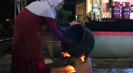 Teh Incip Unjuk Gigi di Guci Tea Carnival 2019