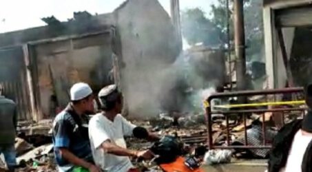 Kebakaran Pasar Tanah Merah Madura, 180 Kios Ludes