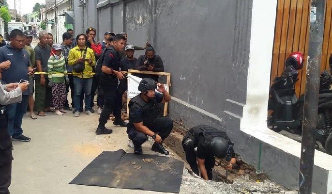 Ratusan Peluru Aktif FN Kaliber 9 mm Ditemukan Berserakan di Selokan Yogyakarta