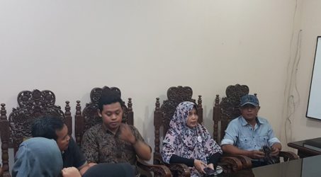 Panitia Surabaya Berbagi Saat menggelar jumpa pers