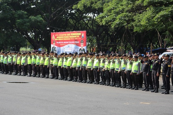 Apel personel yang dilakukan Pemkot Surabaya bersama jajaran samping untuk mengamankan perayaan natal dan tahun baru 2020