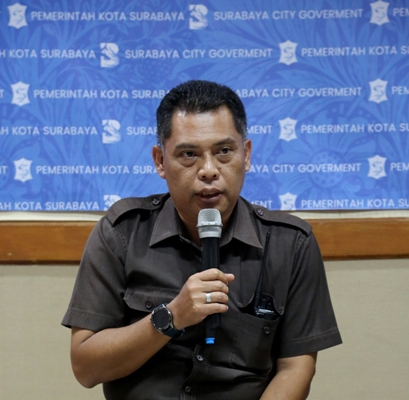Kepala Satpol PP Kota Surabaya Edi Cristianto