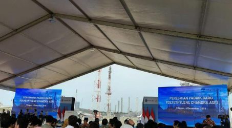 Keliling Banten, Jokowi Resmikan Pabrik Polyethylene Hingga Jalan Tol JORR II