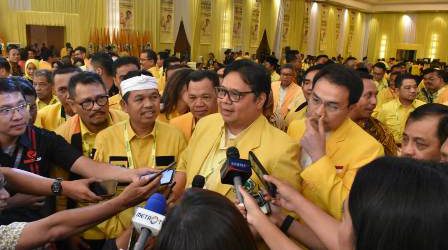 Menang Aklamasi, Airlangga Hartarto Akhirnya Kembali Nahkodai Golkar Periode 2019 – 2024
