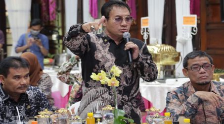 Komisi IX Minta Risma Datang Ke DPR RI Paparkan Program Ketahanan Keluarga