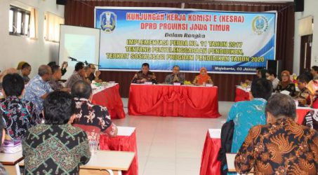 Kunker Komisi E DPRD Jatim ke Mojokerto, Kasek dan MKKS Wadul Terkait Program Tis Tas