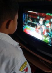 Wali Kota Surabaya Risma, jadi Guru  Sekolah Daring