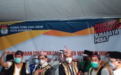 Pasangan Machfud- Mujiaman Daftar Ke KPU Surabaya