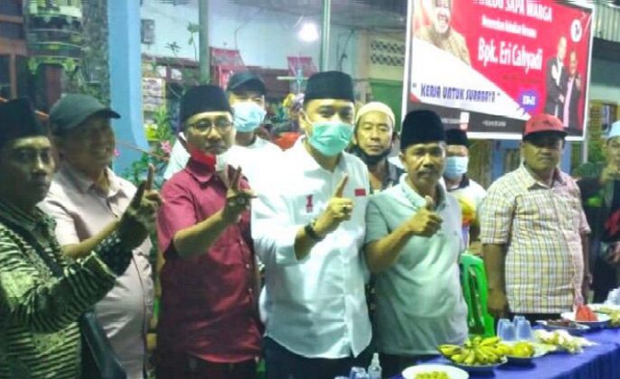 Eri mendapat dukungan masyarakat Madura Surabaya saat menghadiri acara tok otok