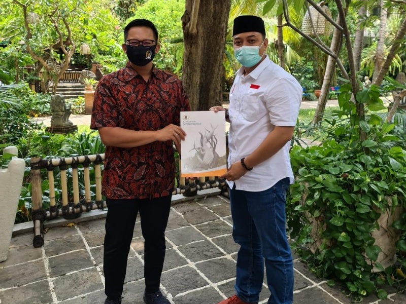 Ketua Kadin Surabaya Ali Afandi bersama Eri Cahyadi