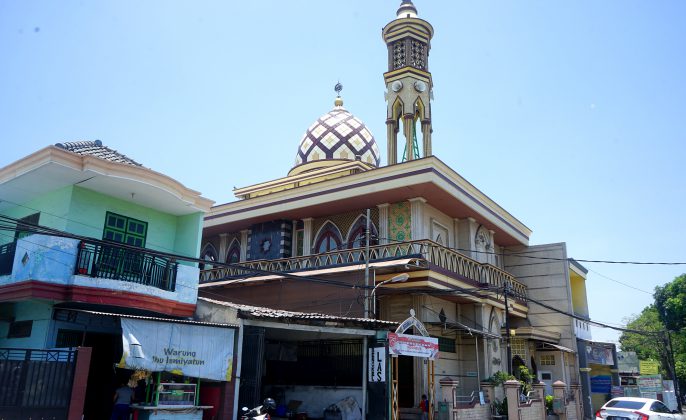 Mengintip Keindahan Arsitektur Masjid dan Klenteng di Indonesia