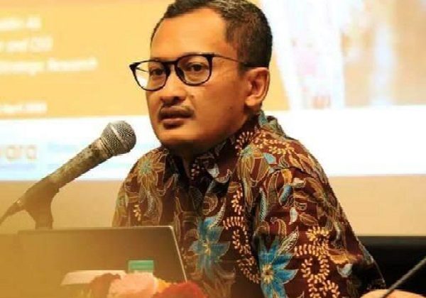 Survei Awal Desember Alvara: Eri-Armudji Unggul Telak Dibanding Machfud-Mujiaman