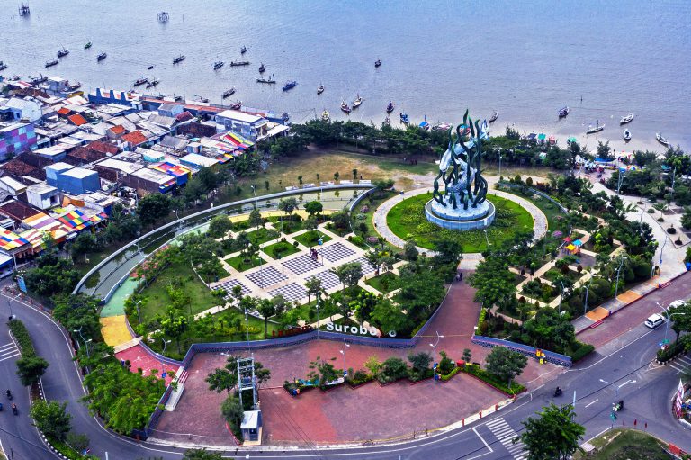 Menutup 2025, Menjemput 2026: Surabaya di Persimpangan Harapan