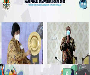 Pemkot Surabaya Terima Penghargaan dari Kementerian LHK  Atas Keberhasilan Kurangi Volume Sampah di TPA