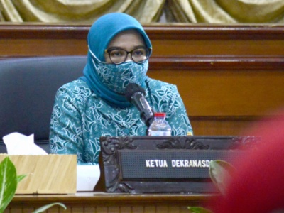 Ketua Dewan Kerajinan Nasional Daerah (Dekranasda) Kota Surabaya, Rini Indriyani Eri Cahyadi 