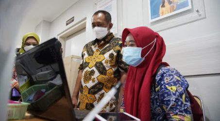 Pantau Penerapan JKS, Wawali Surabaya Kunjungi RS Swasta