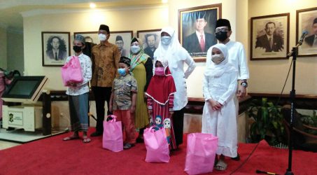 Buka Bersama Anak Yatim Piatu, DPRD Surabaya Doakan Awak KRI Nanggala 402