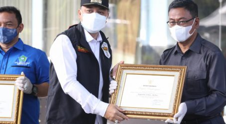 Berdidikasi dalam Penanganan Covid-19, 93 Jajaran UPT Asrama Haji Peroleh Penghargaan