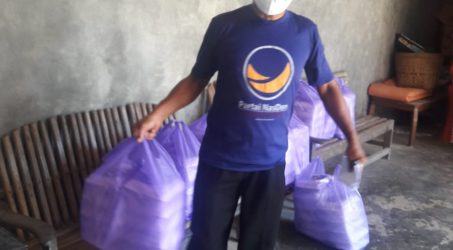 Bantu Warga Isoman Covid 19. Nasdem Pacitan Bagikan 10 Ribu Makanan