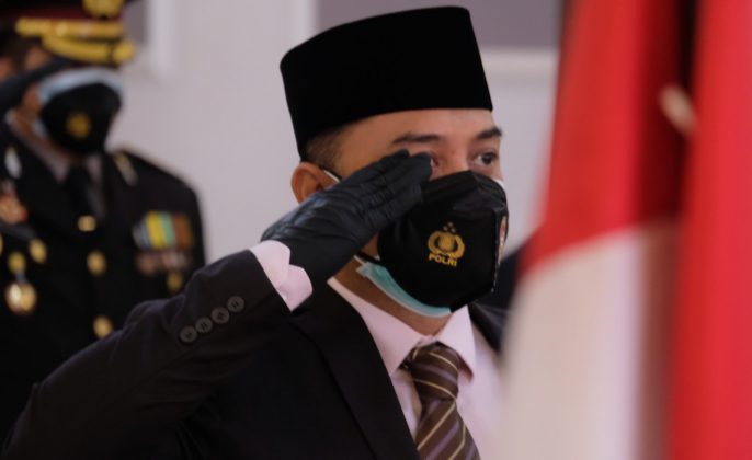 Wali Kota Surabaya Eri Cahyadi saat mengikuti Upacara HUT Bhayangkari