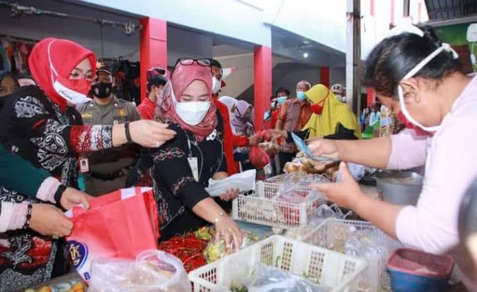 Bupati Grobogan Canangkan “Gerakan Ayo Jajan” Bersama Jajaranya