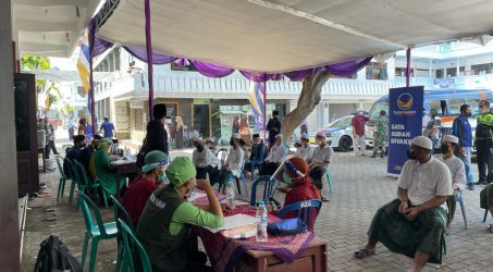Bantu Wujudkan Herd Immunity. Nasdem Jatim Lakukan Vaksinasi di Ponpes