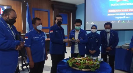 HUT ke 20. Demokrat Jatim Tetap Konsisten Terus Berbagi dan Bersama Rakyat