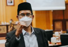 Adi Sutarwijono Ketua DPRD Surabaya