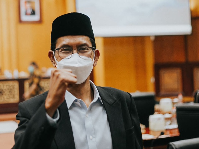 Adi Sutarwijono Ketua DPRD Surabaya