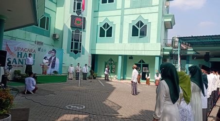 HSN 2021. PKB Jatim Lakukan Upacara dan Aksi Teater