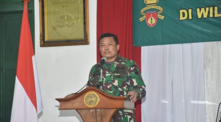 Kasdam IV/Diponegoro Tutup Latihan Pratugas Satuan BKO Apter Gel. III Kodam XVII/Cen dan Kodam XVIII/Ksr