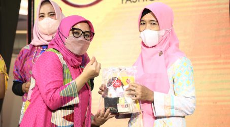 Di SFW 2021, Ketua TP PKK Surabaya Berbagi Motivasi Agar IRT Milenial Tetap Percaya Diri