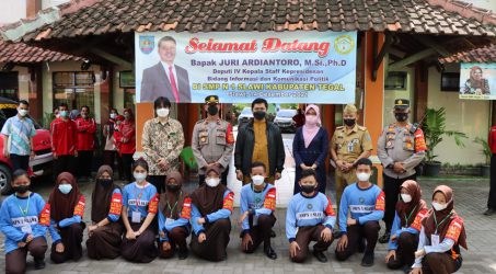 Waka Polres Tegal Dampingi Deputi IV KSP Tinjau Pembelajaran Tatap Muka di SMP Negeri 1 Slawi