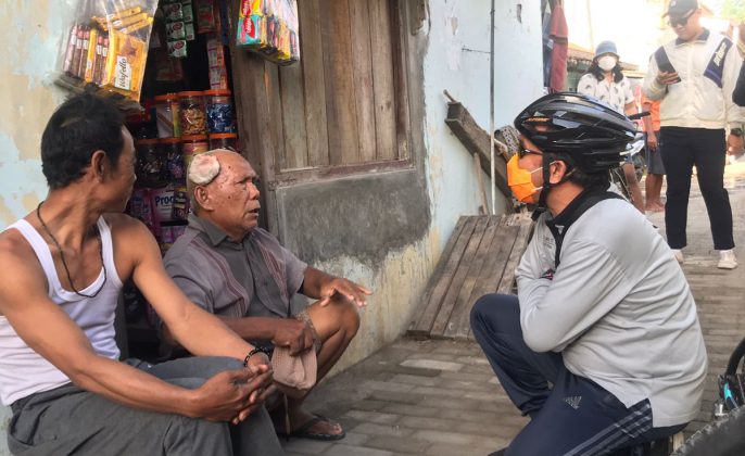 Peduli, Wawali Tegal Menjenguk Warganya yang Sakit