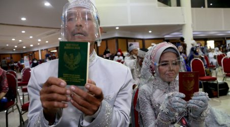 Gelar Nikah Massal, Wali Kota Eri Ingin Semua Warga Surabaya Tercatat Pernikahannya di Negara dan Agama
