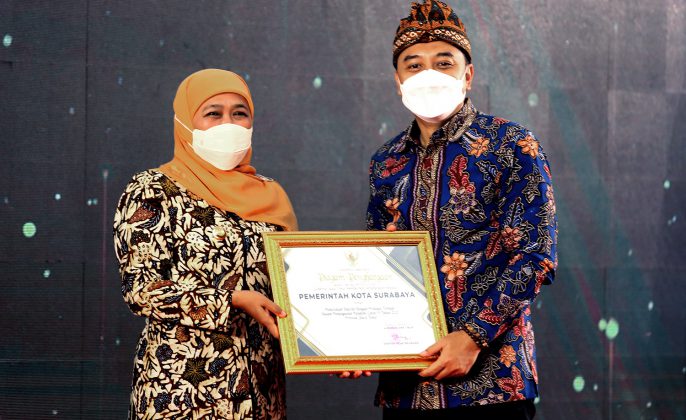 Kota Surabaya Terima Penghargaan Penanganan Covid-19 Terbaik dari Pemprov Jatim