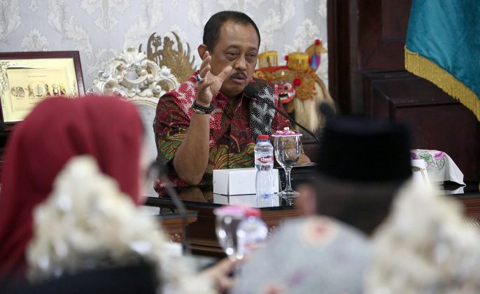 Peringati Hari Anti Korupsi, Wawali Armuji Edukasi Masyarakat dengan Layanan Digital