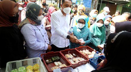 Sejahterakan UMKM, Wali Kota Eri Tata Kampung Kue