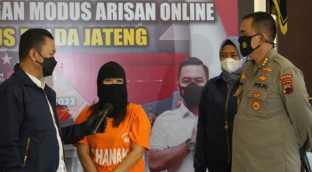 Dua Wanita Cantik Bandar Arisan Online Ilegal Dibekuk Polda Jateng