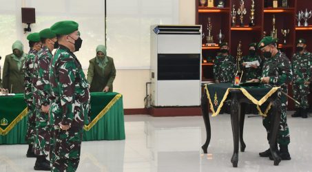 Jabatan Kapaldam dan Kajasdam IV/Diponegoro Diserahterimakan oleh Pangdam IV/Diponegoro