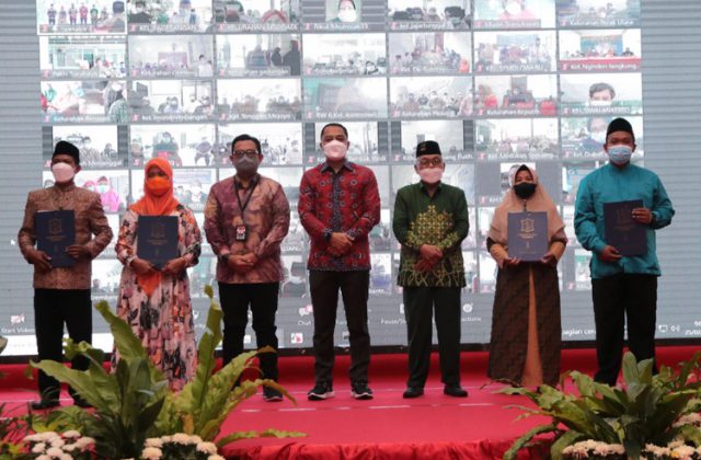 Wali Kota Eri Beri Insentif 2236 Penghafal Alquran di Kota Surabaya