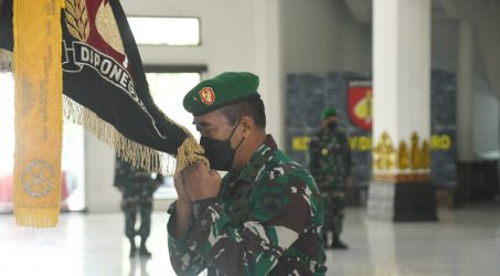 Pangdam IV/Diponegoro Pimpin Sertijab Kasdam IV/Diponegoro dan Kapoksahli Pangdam IV