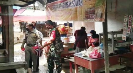 Brebes Kembali PPKM Level 2, Petugas Gabungan Blusukan Pasar