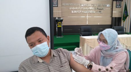 Antisipasi Sebaran Omicron, Polres Tegal Adakan Vaksinasi Booster di Lingkungan BPN Kabupaten Tegal