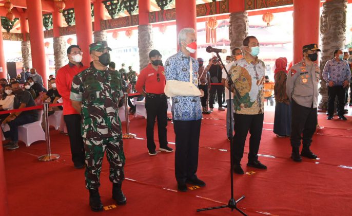 “Vaksin Rasa Piknik”, Pangdam IV/Diponegoro Ikuti Zoom Meeting Bersama Presiden RI