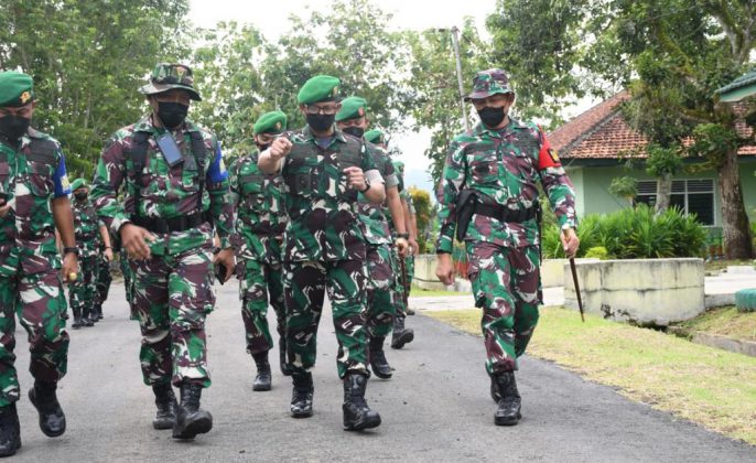 Buka Latihan Pratugas Yonif 405/SK, Kasdam IV/Dip Tekankan Berlatih Sesuai Medan Sebenarnya