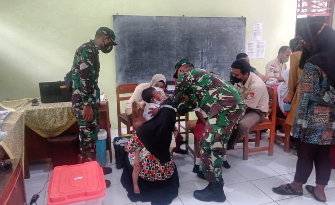 Kodim 0712/Tegal dan Nakes DKT Pagongan Tegal Gencarkan Serbuan Vaksinasi Covid-19 untuk Anak Usia 6-11 Tahun