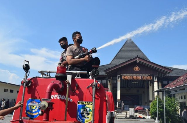 Gedung Lama Polres Demak Terbakar, Kapolres Tegaskan Pelayanan Masyarakat Tetap Berlangsung
